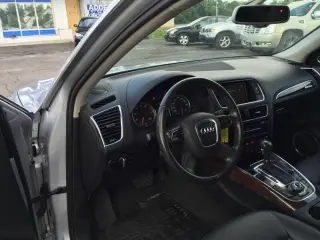 2011 Audi Q5 2.0T quattro Premium Plus