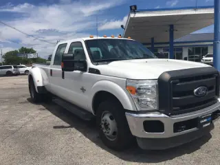 2014 Ford F-350 Super Duty Lariat