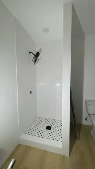Máster Tile and flooring