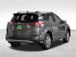 2017 Toyota RAV4 Hybrid XLE