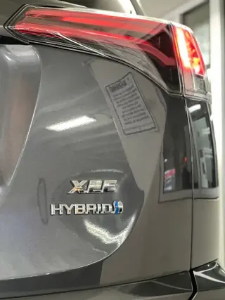 2017 Toyota RAV4 Hybrid XLE