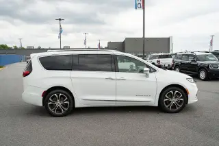 Chrysler Pacifica 2021 AWD Pinnacle 4dr Mini-Van