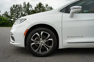 Chrysler Pacifica 2021 AWD Pinnacle 4dr Mini-Van