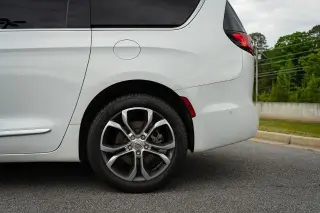 Chrysler Pacifica 2021 AWD Pinnacle 4dr Mini-Van
