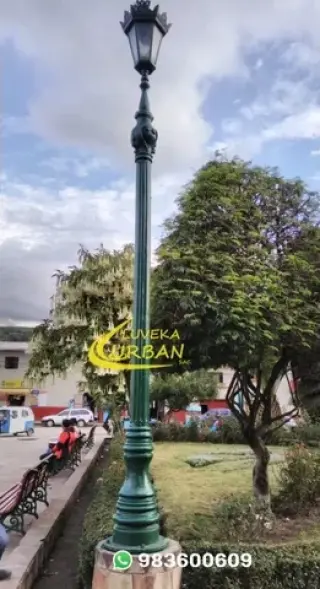 POSTES DE FIERRO FUNDIDO
