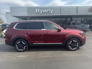 Kia Telluride 2024 AWD S 4dr SUV