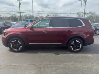 Kia Telluride 2024 AWD S 4dr SUV