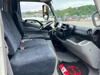 2017 Hino 195