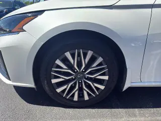Nissan Altima 2023 2.5 SV 4dr Sedan