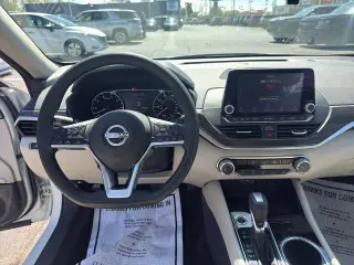 Nissan Altima 2023 2.5 SV 4dr Sedan