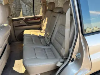 2000 Lexus LX 470