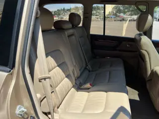 2000 Lexus LX 470