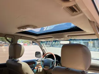 2000 Lexus LX 470
