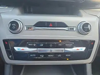 Ford Explorer 2022 AWD XLT 4dr SUV