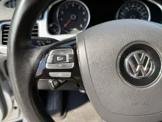 2012 Volkswagen Touareg VR6 Sport