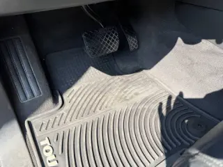 2012 Volkswagen Touareg VR6 Sport
