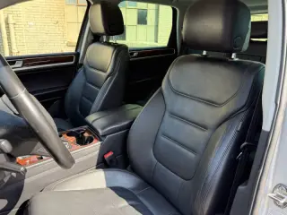 2012 Volkswagen Touareg VR6 Sport