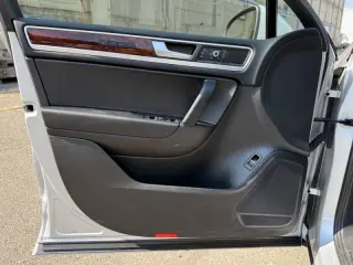 2012 Volkswagen Touareg VR6 Sport
