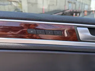 2012 Volkswagen Touareg VR6 Sport