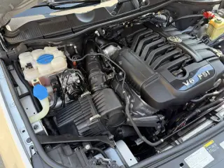 2012 Volkswagen Touareg VR6 Sport