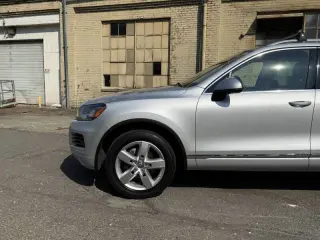 2012 Volkswagen Touareg VR6 Sport