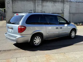 2006 Chrysler Town and Country Touring