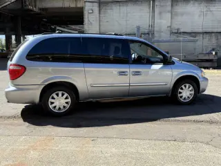 2006 Chrysler Town and Country Touring