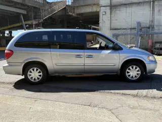 2006 Chrysler Town and Country Touring