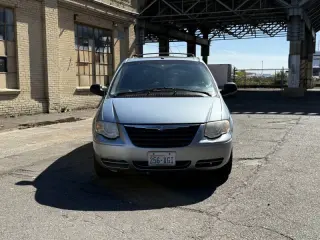 2006 Chrysler Town and Country Touring