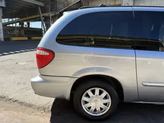 2006 Chrysler Town and Country Touring