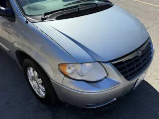 2006 Chrysler Town and Country Touring