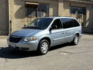 2006 Chrysler Town and Country Touring