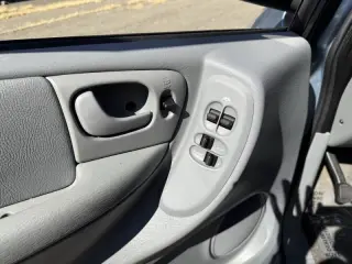 2006 Chrysler Town and Country Touring
