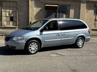 2006 Chrysler Town and Country Touring