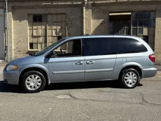 2006 Chrysler Town and Country Touring