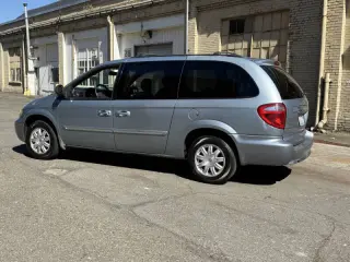 2006 Chrysler Town and Country Touring