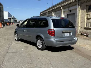 2006 Chrysler Town and Country Touring