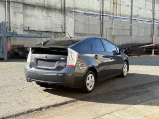 2010 Toyota Prius III