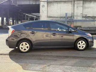 2010 Toyota Prius III