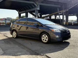 2010 Toyota Prius III