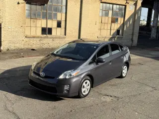 2010 Toyota Prius III