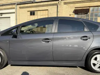 2010 Toyota Prius III