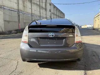 2010 Toyota Prius III