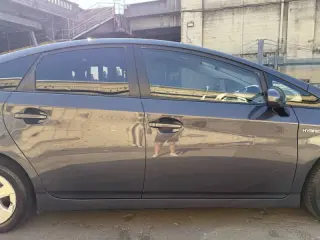 2010 Toyota Prius III
