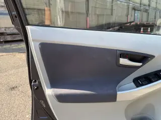 2010 Toyota Prius III