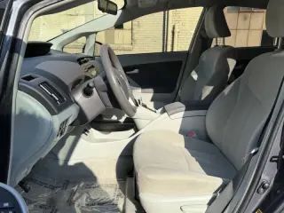 2010 Toyota Prius III