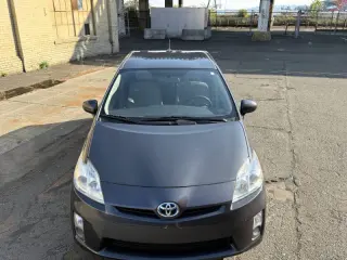 2010 Toyota Prius III