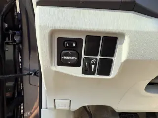 2010 Toyota Prius III