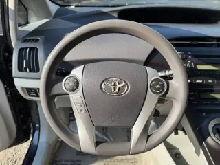 2010 Toyota Prius III