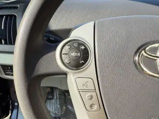 2010 Toyota Prius III